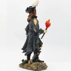 Isla De Muerta Skeleon Pirate Captain Figure Statue -Daggers Store PL511 98749.1657130183